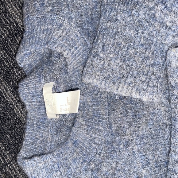 H&M Sweaters - Picture 2 of 3
